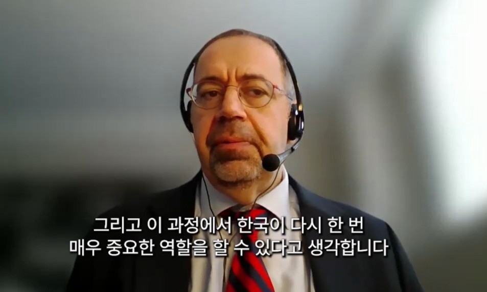 “한국 AI 산업 키우려면 이것부터”…노벨상 석학의 조언