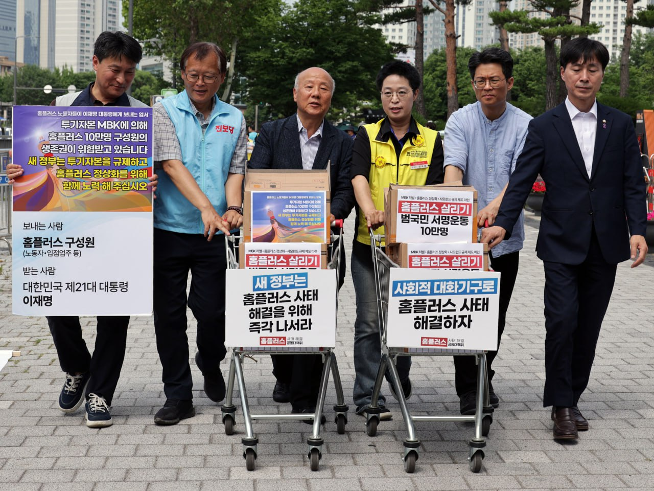 19일 오전 서울 용산대통령실 앞.