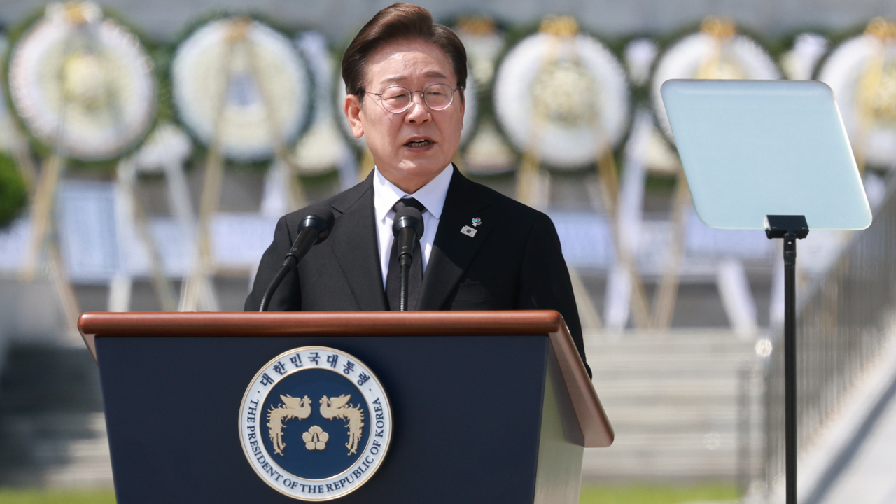 이 대통령 “국가와 공동체 위한 헌신 영예로운 나라 <br>되어야”
