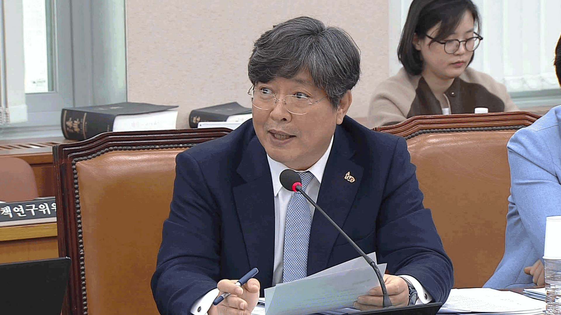 차명 거래 질타하더니…<br>‘내로남불’에 여권도 선 긋기