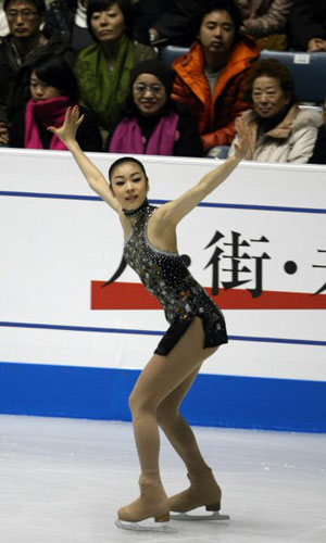 4일 일본 도쿄 요요기 제1체육관에서 열린 '2009 ISU 그랑프리 파이널'에 출전한 피겨퀸 김연아가 쇼트 프로그램에서 매력적인 표정연기를 선보이고 있다.