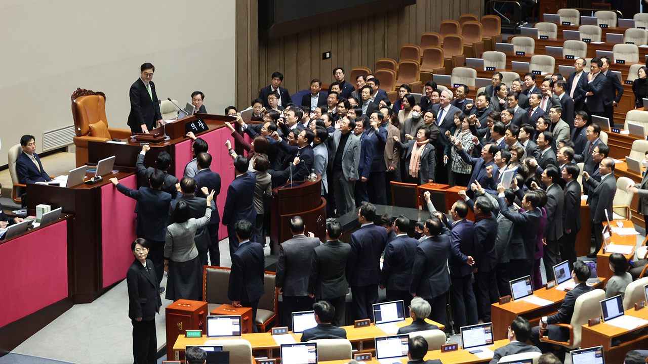 정족수 논란 속 의장 선택 “재적 의원 과반 찬성”