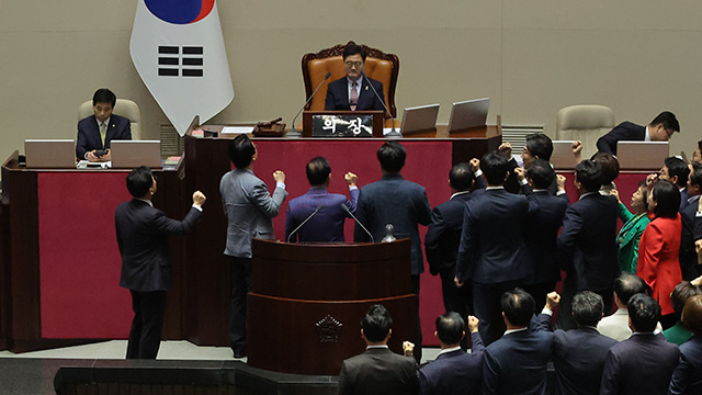 우원식 국회의장 “정부, 최상목 면직 통지…탄핵안 표결 중지”