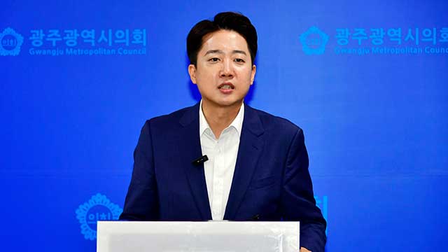 이준석 “배우자 토론은 시간 낭비…돈 주고 컨설턴트 써라”