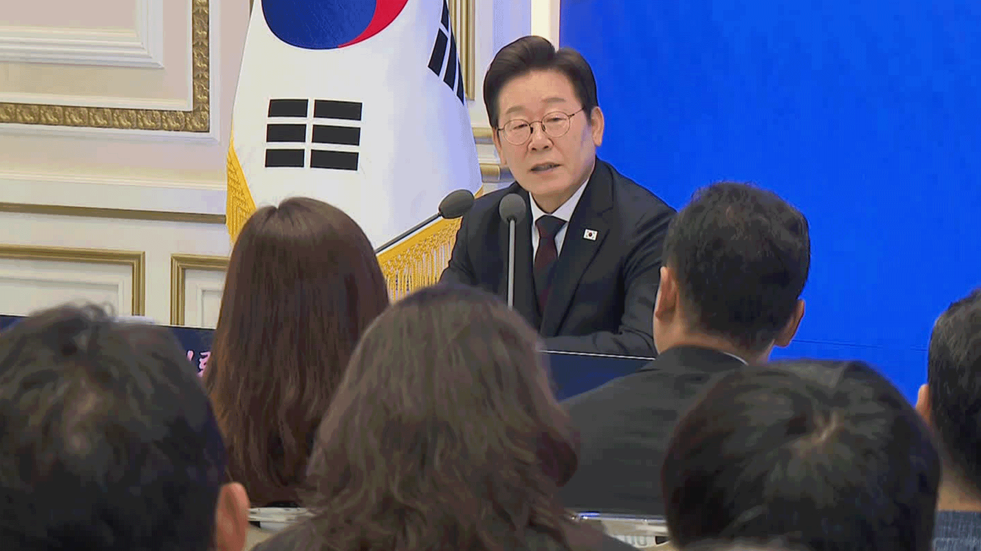 “대출 규제 맛보기 불과…부동산 대책 더 많아”