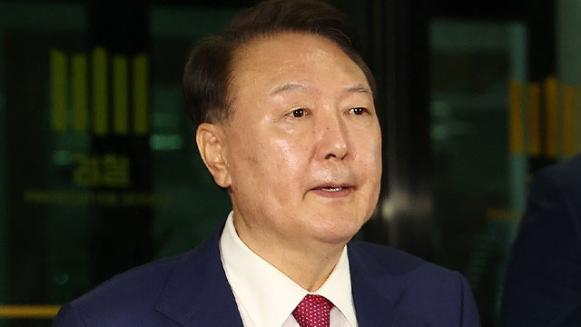 내란특검, 윤 전 대통령 구속영장 청구…외환은 제외