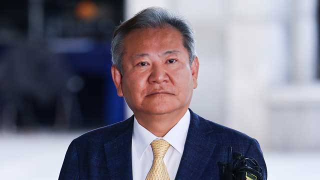 내란 특검, 이상민 전 장관 19시간 가까이 마라톤 조사