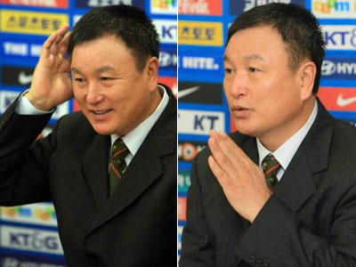 26일 서울 신문로 축구회관에서 허정무 축구 대표팀 감독이 2010 남아프리카공화국월드컵 아시아 지역 최종예선 이란 원정에 대비해 국내파 선수 23명으로 구성된 동계 전지훈련 명단을 발표하며 기자회견을 하고 있다. 