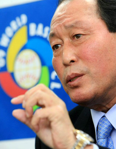 26일 서울 강남구 도곡동 야구회관에서 김인식 감독이 WBC대표팀 명단을 발표하고 기자회견을 하고 있다. 