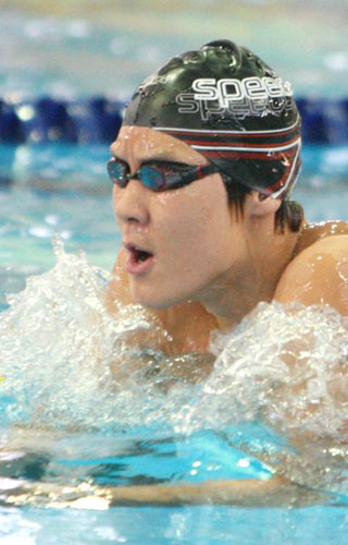 베이징올림픽 수영 자유형 남자 400ｍ 금메달리스트 박태환이 미국 전지훈련을 마치고 16일 오후 서울 태릉선수촌에서 훈련을 재개하고 있다. 
