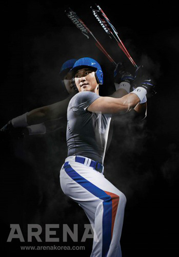 아레나가 공개한 2009 WBC 야구대표팀 4인방 화보 중 이진영. 