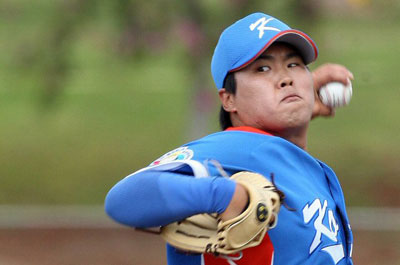  19일 오전 미국 하와이 호놀룰루 센트럴 오아후 리저널파크에서 열린 WBC 야구 대표팀-한화 이글스 연습경기에서 대표팀 선발 투수 류현진이 역투하고 있다. 