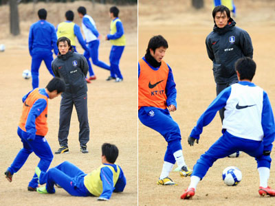 2일 경기도 파주NFC에서 열린 20세 이하 청소년 축구 대표팀 첫 소집 훈련, 홍명보 신임 감독이 선수들의 훈련 모습을 지켜보고 있다. 