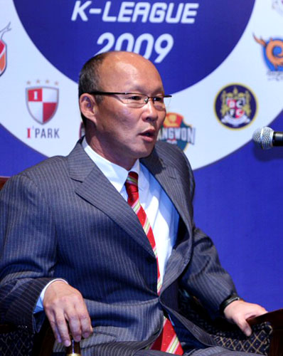 4일 오전 서대문구 홍은동 그랜드힐튼호텔에서 열린 프로축구 K-리그 미디어데이 행사에서 박항서 전남 드래곤즈 감독이 취재진의 질문에 답하고 있다. 