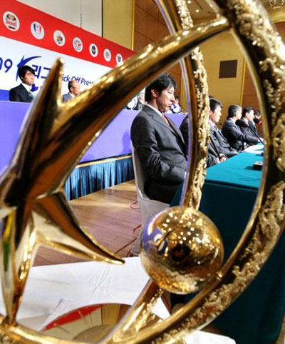 4일 오전 서대문구 홍은동 그랜드힐튼호텔에서 열린 프로축구 K-리그 미디어데이 행사에서 감독들이 취재진의 질문에 답하고 있다. 