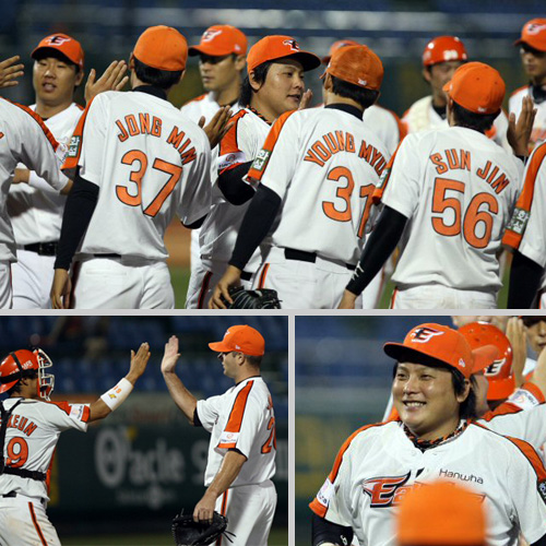 8일 대전 한밭야구장에서 열린 2009 프로야구 한화와 히어로즈의 경기에서 승리한 한화 선수들이 즐거워하고 있다. 