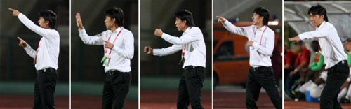  3일 새벽(한국시각) 이집트 수에즈 무바라크 스타디움에서 열린 2009 국제축구연맹(FIFA) 20세 이하(U-20) 월드컵 C조 3차전 대한민국-미국 경기, 한국 홍명보 감독이 다양한 동작으로 작전을 지시하고 있다. 