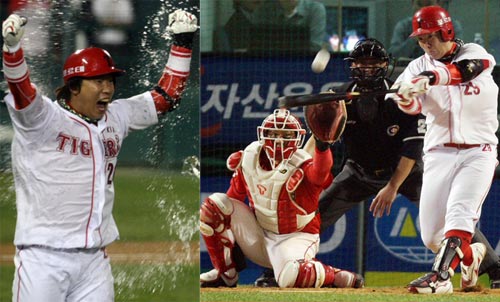 
24일 서울 잠실구장에서 열린 2009 프로야구 한국시리즈 7차전 기아 타이거즈-SK 와이번스 경기, 기아 나지완이 9회말 끝내기 1점 홈런을 친 후 환호하고 있다. 기아는 SK에 6대5로 역전승, 12년 만에 한국시리즈 정상에 올랐다. 